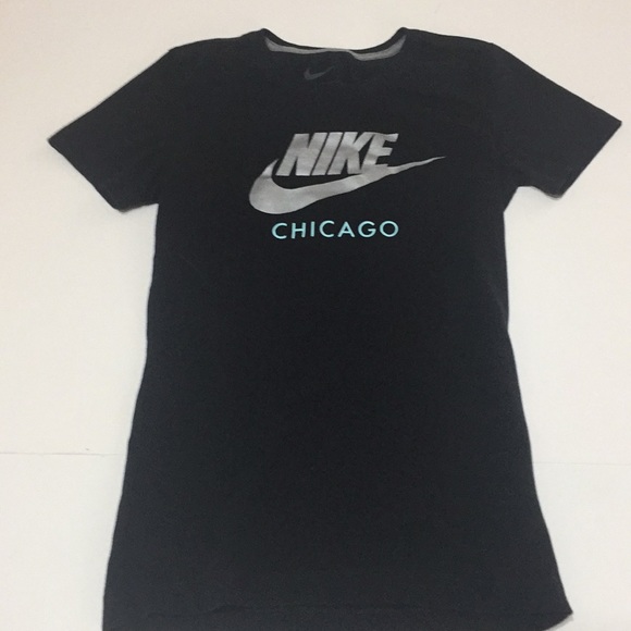 Nike Tops - Nike slim fit T-shirt